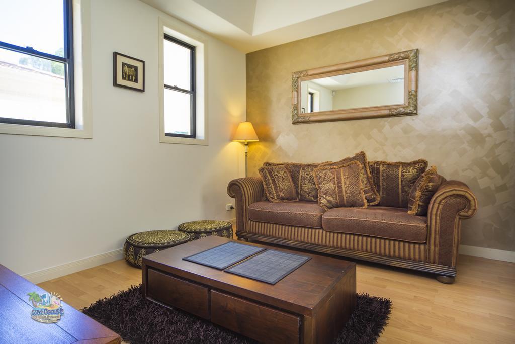 Holiday Home Luxe @ Sanctuary Cove Hope Island Экстерьер фото